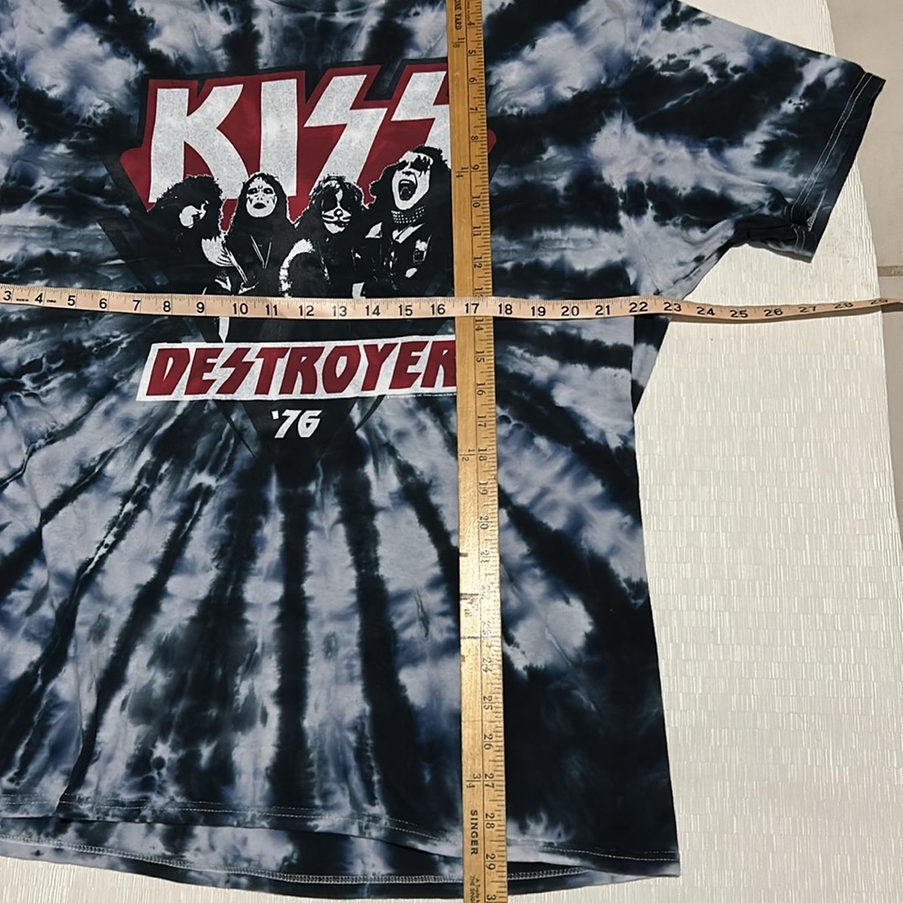 Liquid Blue KISS Men T Shirt destroyer 1976 Tour Concert Sz Xl - Picture 5 of 5